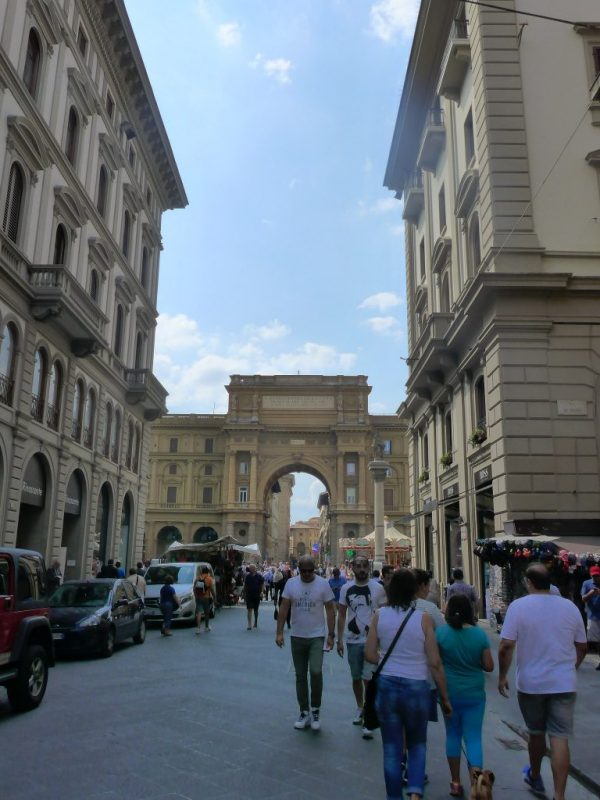 Piazza della Republica archway
