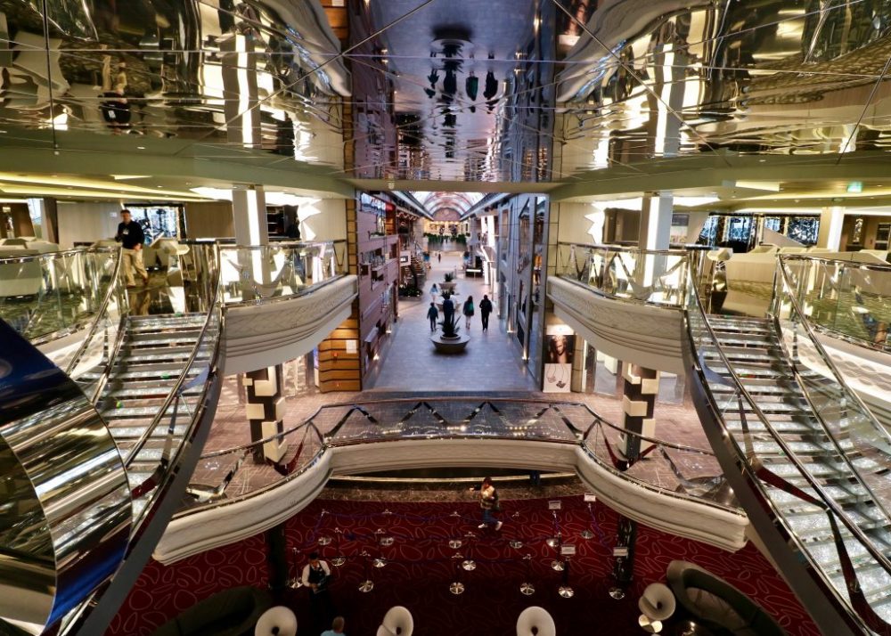 Meraviglia atrium view of Galleria