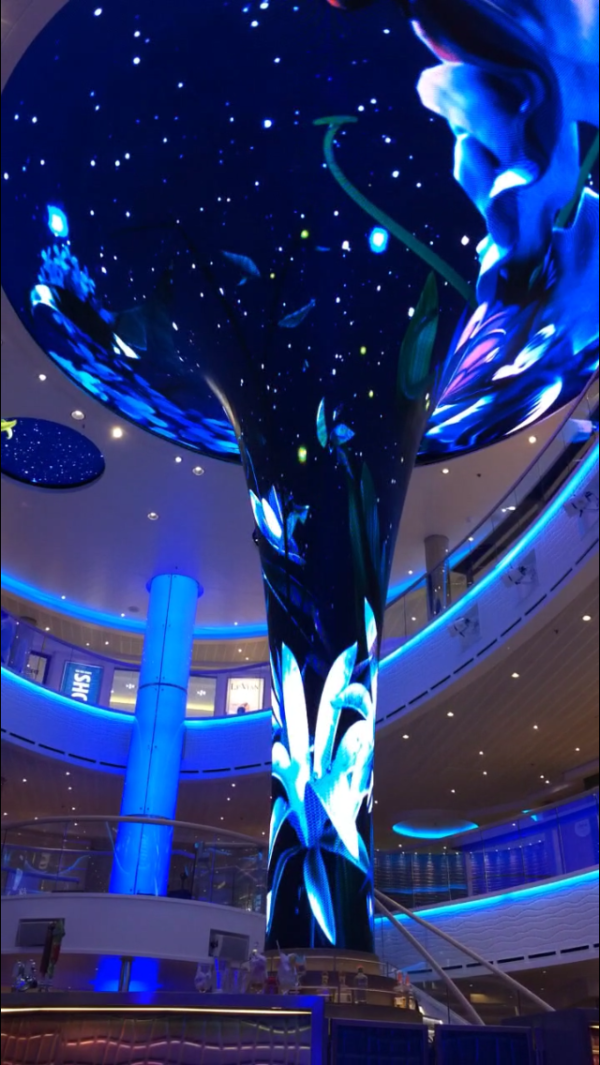 Dreamscape Carnival Panorama Horizon lobby bar