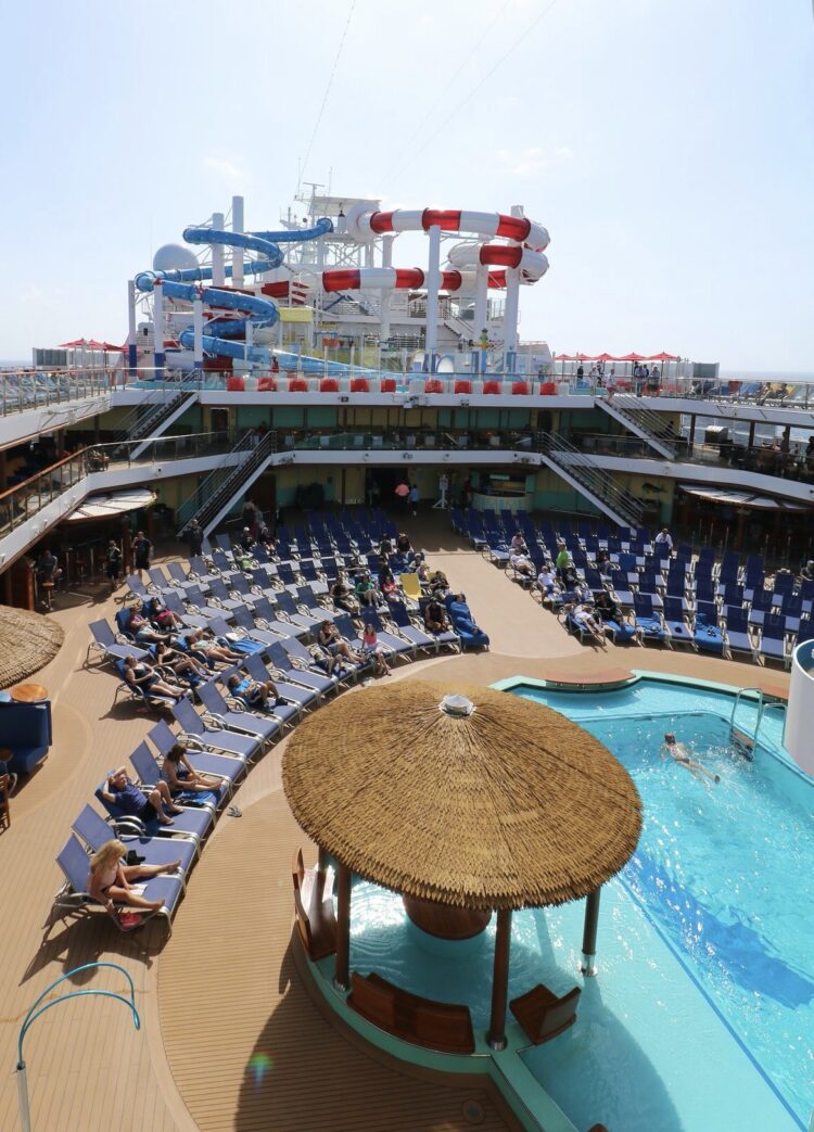 Carnival Horizon lido deckchairs